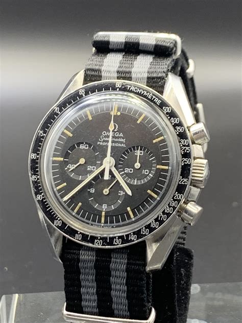 montre omega speedmaster 1969 mechanic|Omega Speedmaster collectors guide.